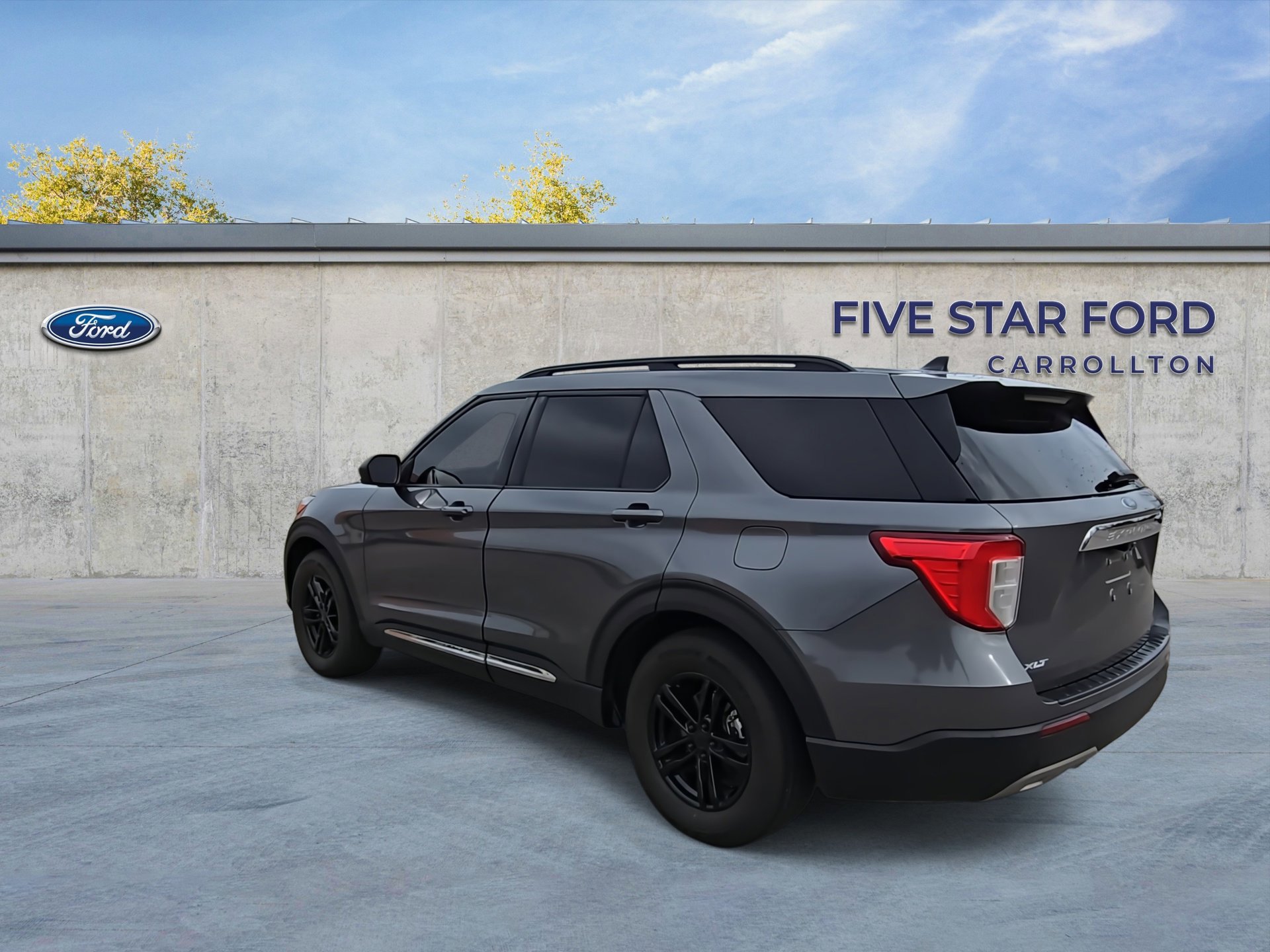 Certified 2022 Ford Explorer XLT w/ Equipment Group 202A image 3