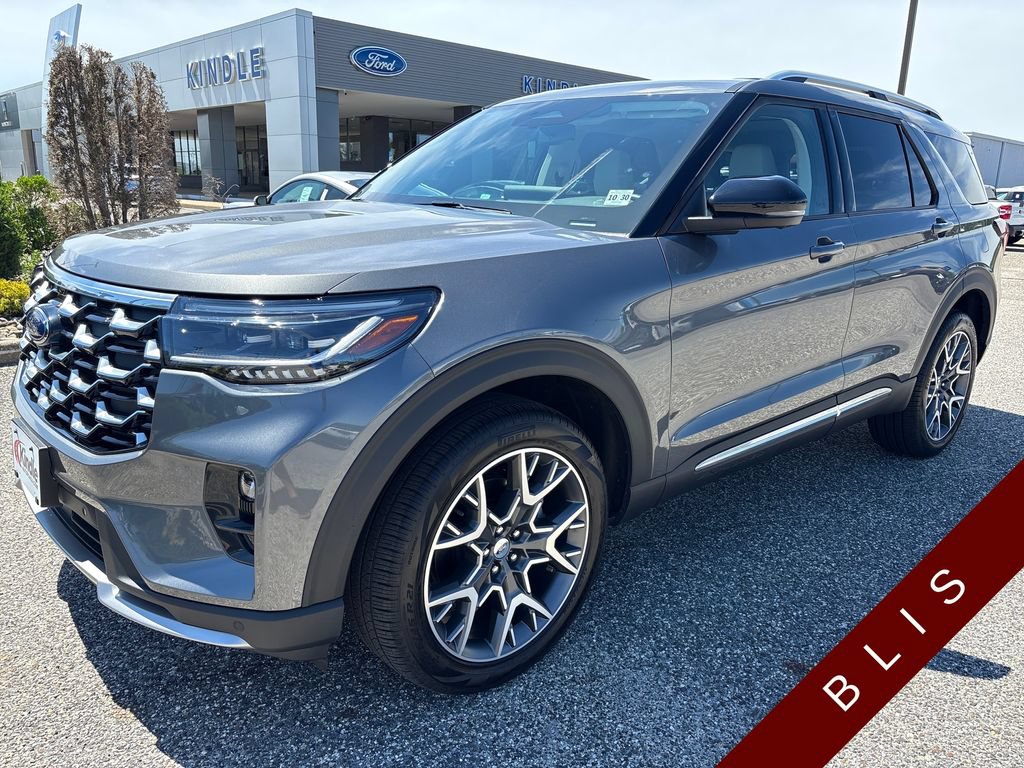 Certified 2025 Ford Explorer Platinum w/ Ultimate Package AWD/4WD image 4