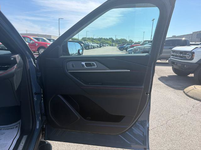 Certified 2025 Ford Explorer ST-Line w/ Premium Package RWD image 19