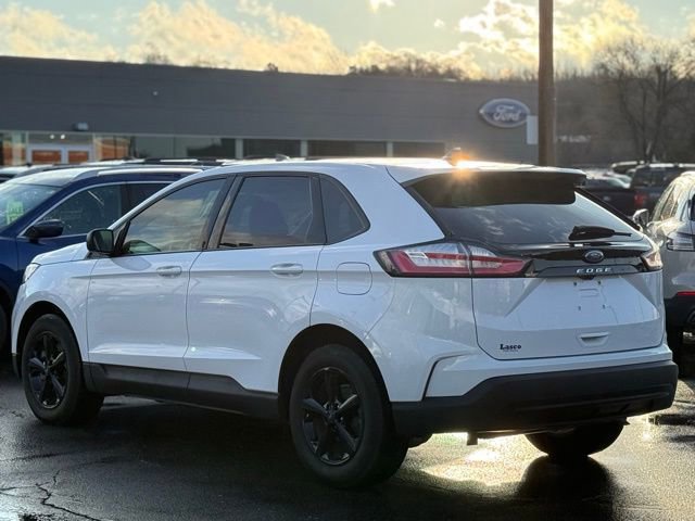 Certified 2021 Ford Edge SE image 6