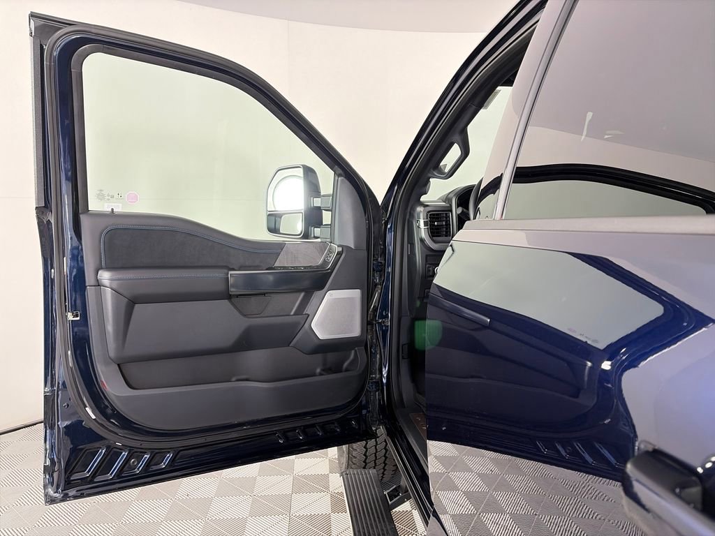 Certified 2025 Ford F350 Platinum AWD/4WD image 10