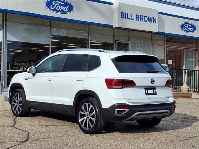 Used 2022 Volkswagen Taos SE image 3