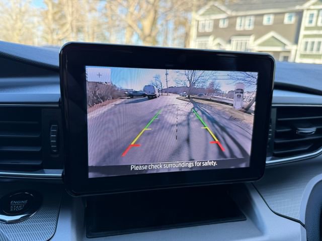 Certified 2022 Ford Explorer XLT w/ Equipment Group 202A image 17