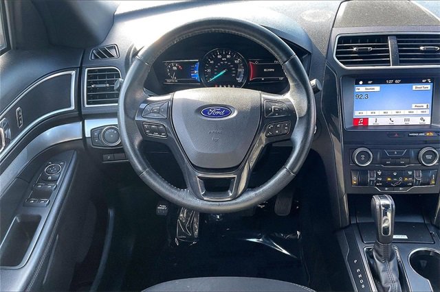 Certified 2017 Ford Explorer XLT w/ Equipment Group 201A image 5