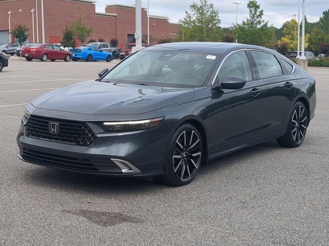 Used 2023 Honda Accord Touring image 8