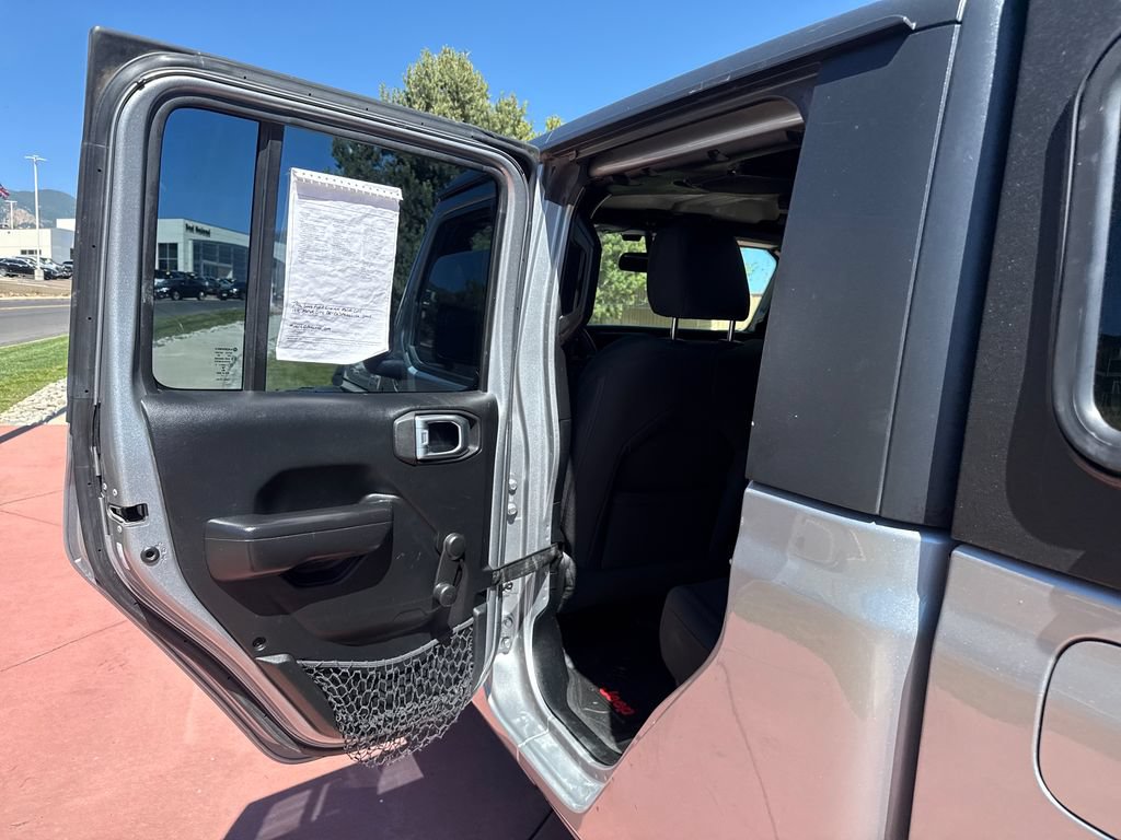 Used 2020 Jeep Gladiator Sport AWD/4WD image 18