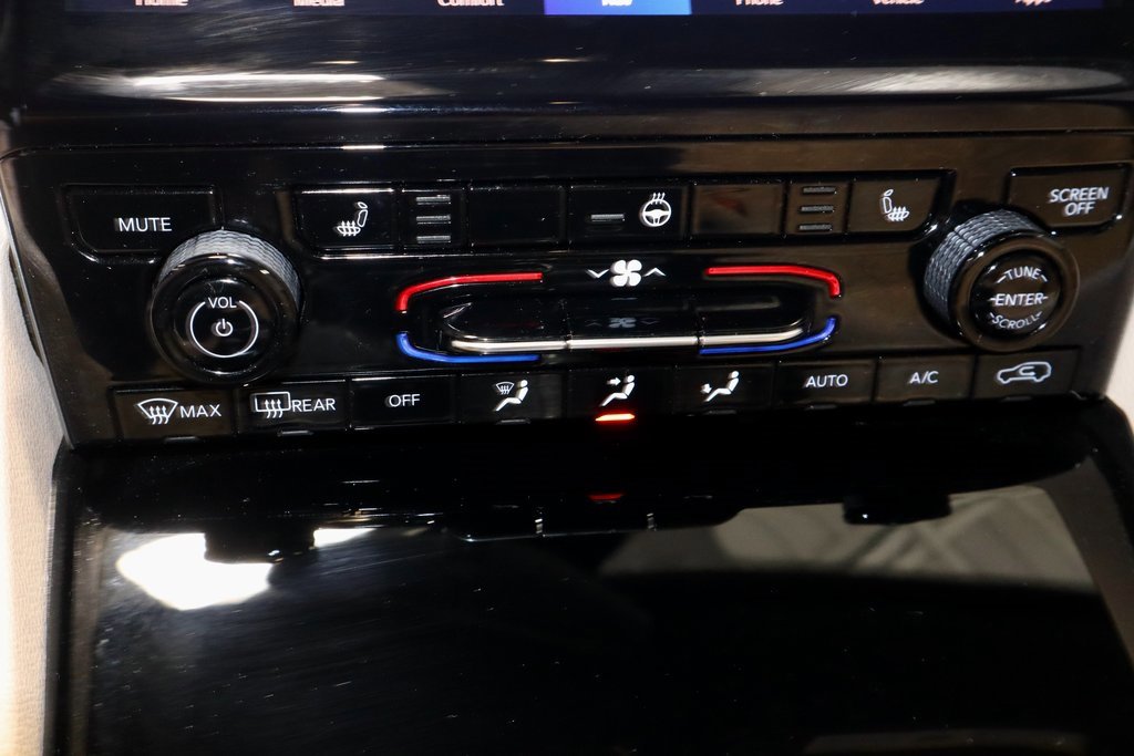 Used 2024 Jeep Grand Cherokee Limited 4xe image 32