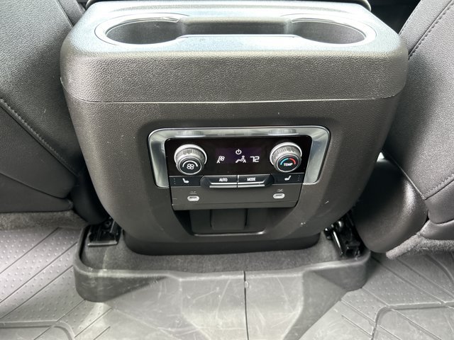 Used 2023 Chevrolet Tahoe Z71 w/ Luxury Package AWD/4WD image 29