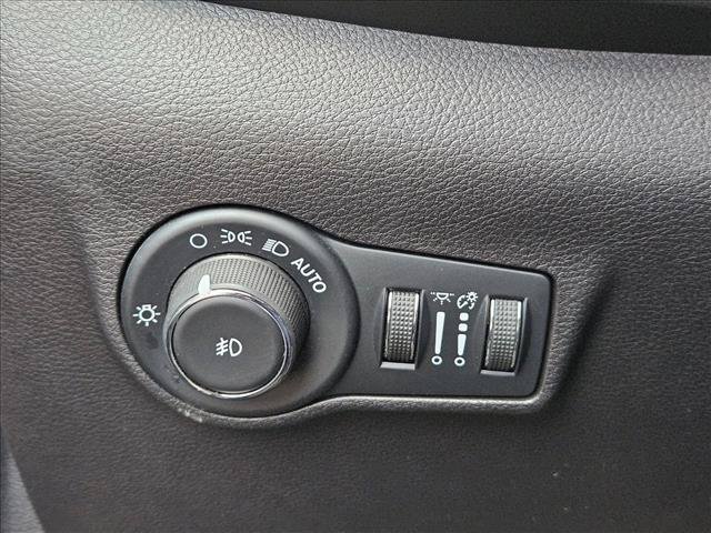Used 2025 Jeep Compass Trailhawk AWD/4WD image 26