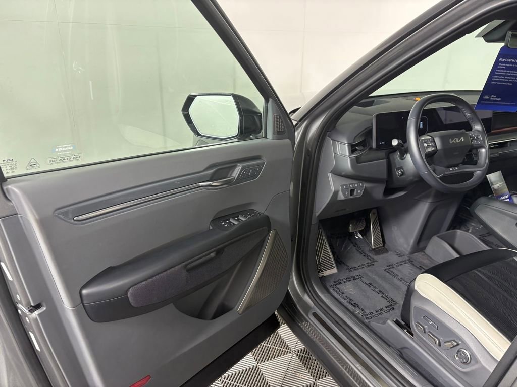 Used 2025 Kia EV9 GT-Line image 12
