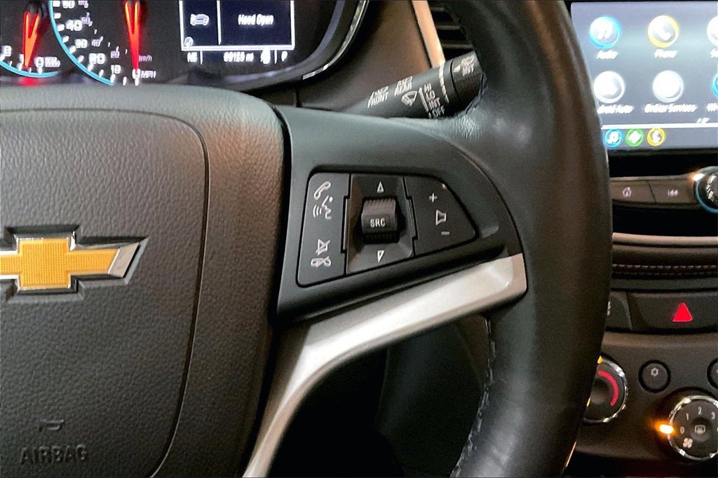 Used 2019 Chevrolet Trax LT w/ LT Convenience Package image 18