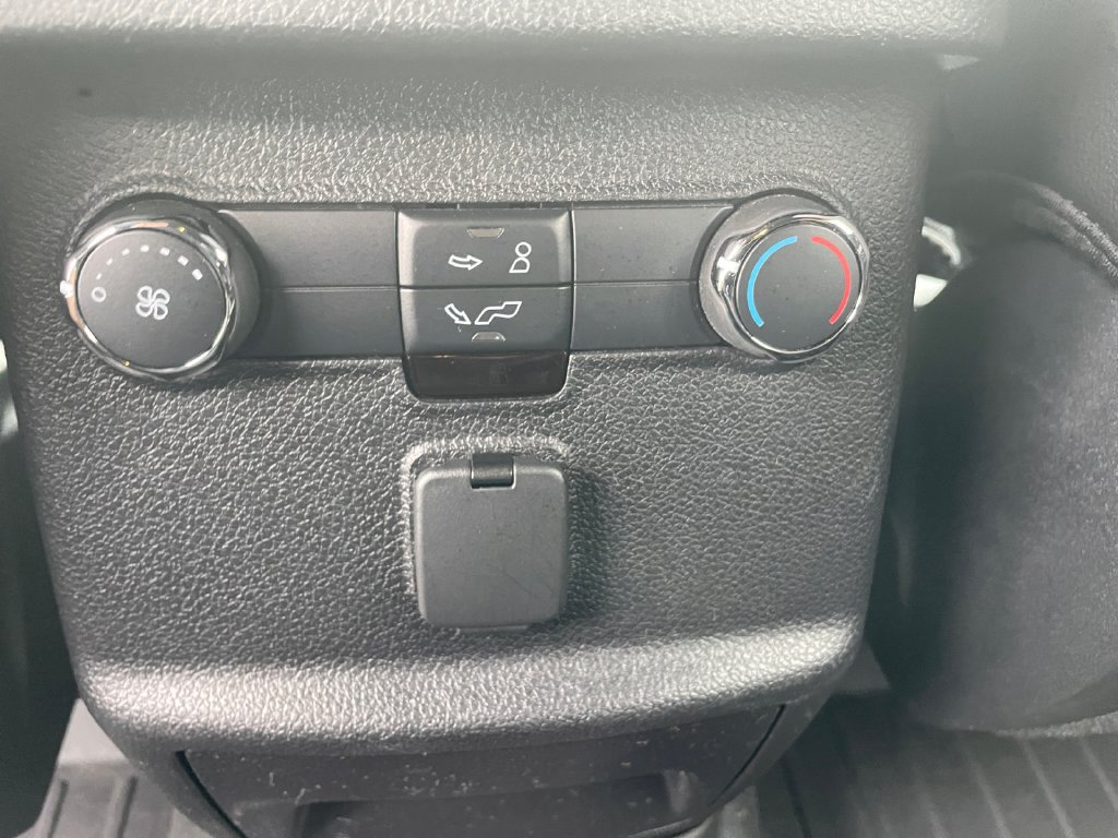 Certified 2017 Ford Explorer XLT w/ Equipment Group 202A AWD/4WD image 35
