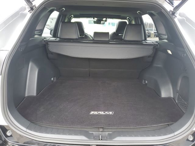 Used 2022 Toyota RAV4 XSE w/ XSE Grade Weather Package image 9