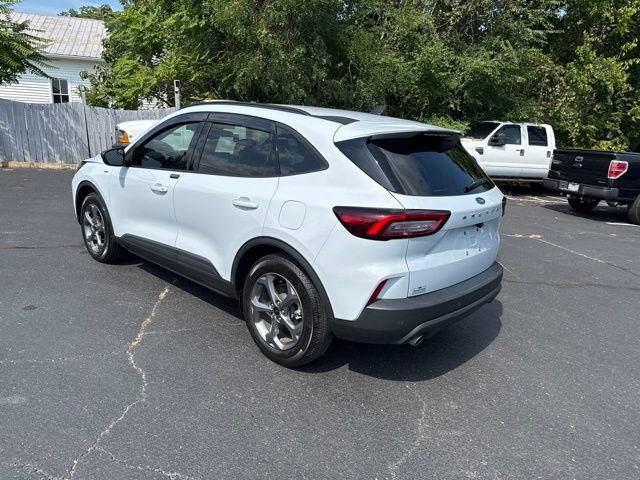 Certified 2025 Ford Escape ST-Line w/ Tech Pack #1 FWD image 5