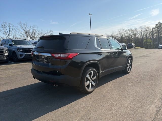 Used 2021 Chevrolet Traverse LT w/ LT Premium Package image 3