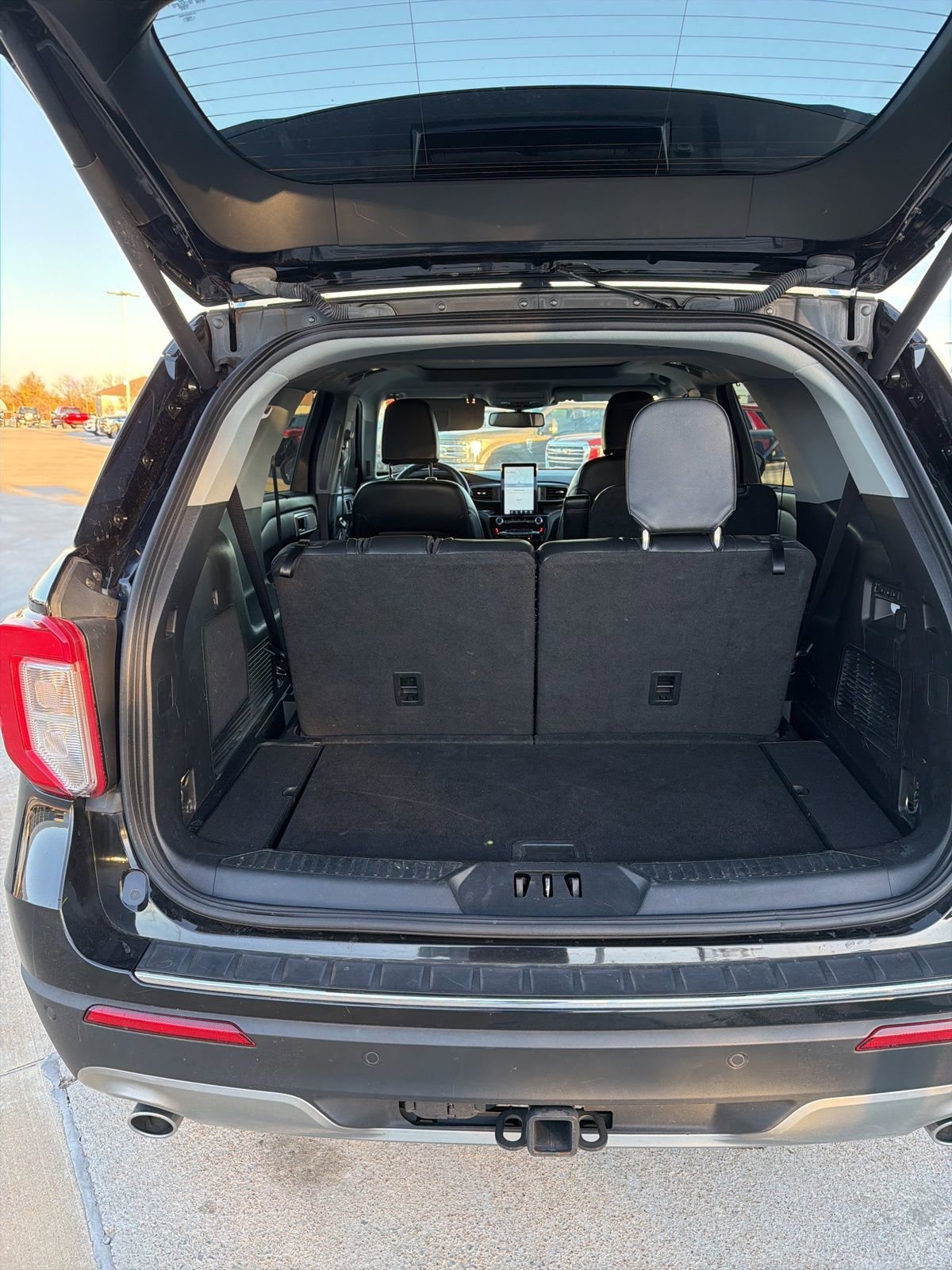 Certified 2022 Ford Explorer Limited w/ Limited Technology Package image 9