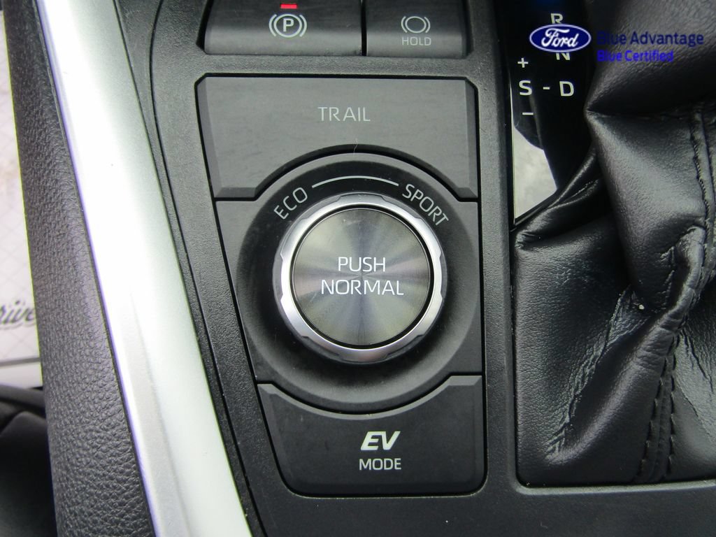 Used 2022 Toyota RAV4 Limited AWD/4WD image 50
