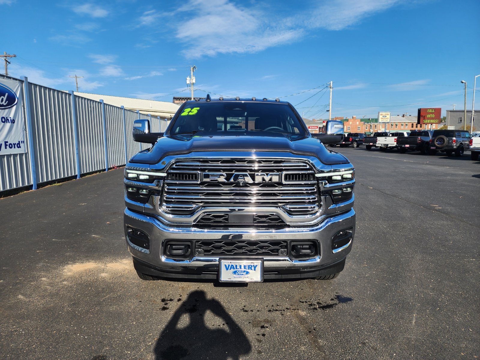 Used 2025 RAM 3500 Laramie AWD/4WD image 8