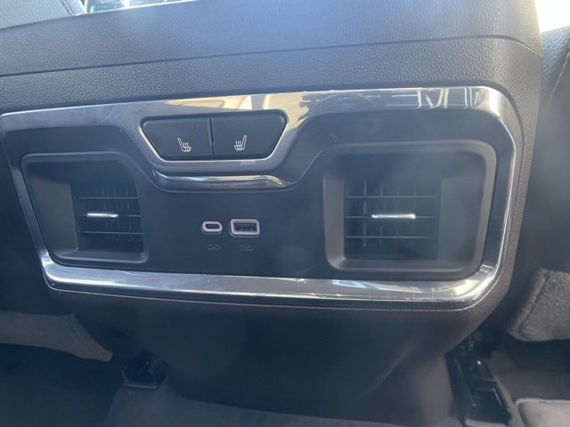 Used 2024 GMC Sierra 3500 Denali image 36