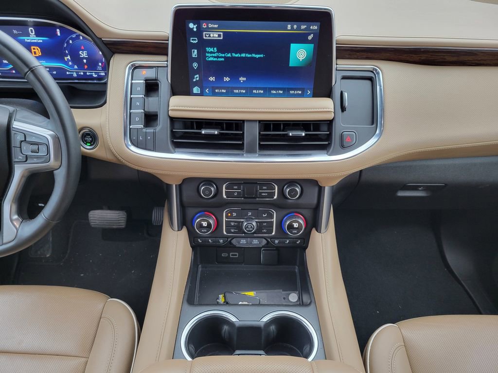 Used 2024 Chevrolet Suburban Premier image 19