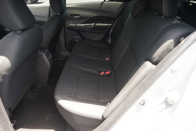 Used 2021 Nissan Kicks SV FWD image 12