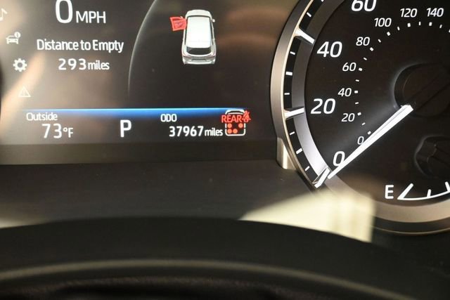 Used 2024 Toyota Highlander XLE FWD image 18