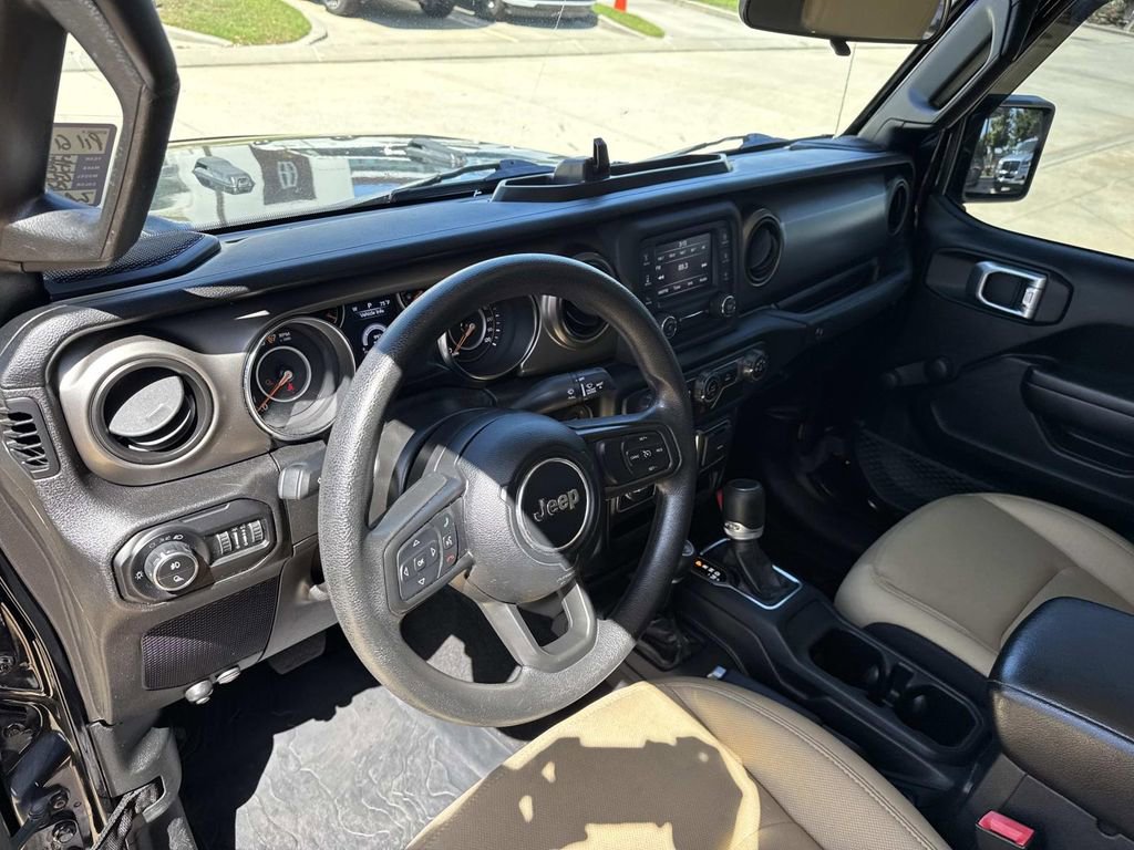 Used 2021 Jeep Gladiator Sport w/ Trailer Tow Package AWD/4WD image 21