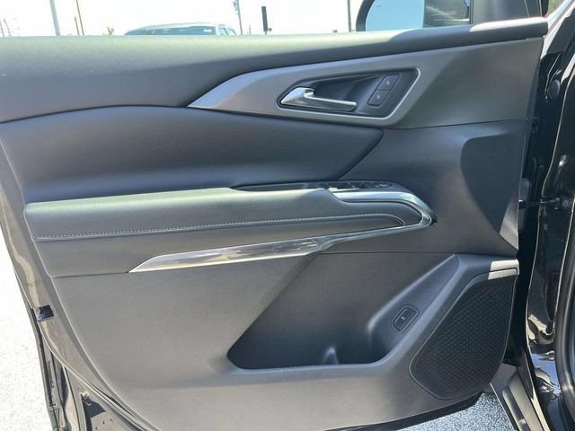 Used 2026 Chevrolet Traverse LT FWD image 16