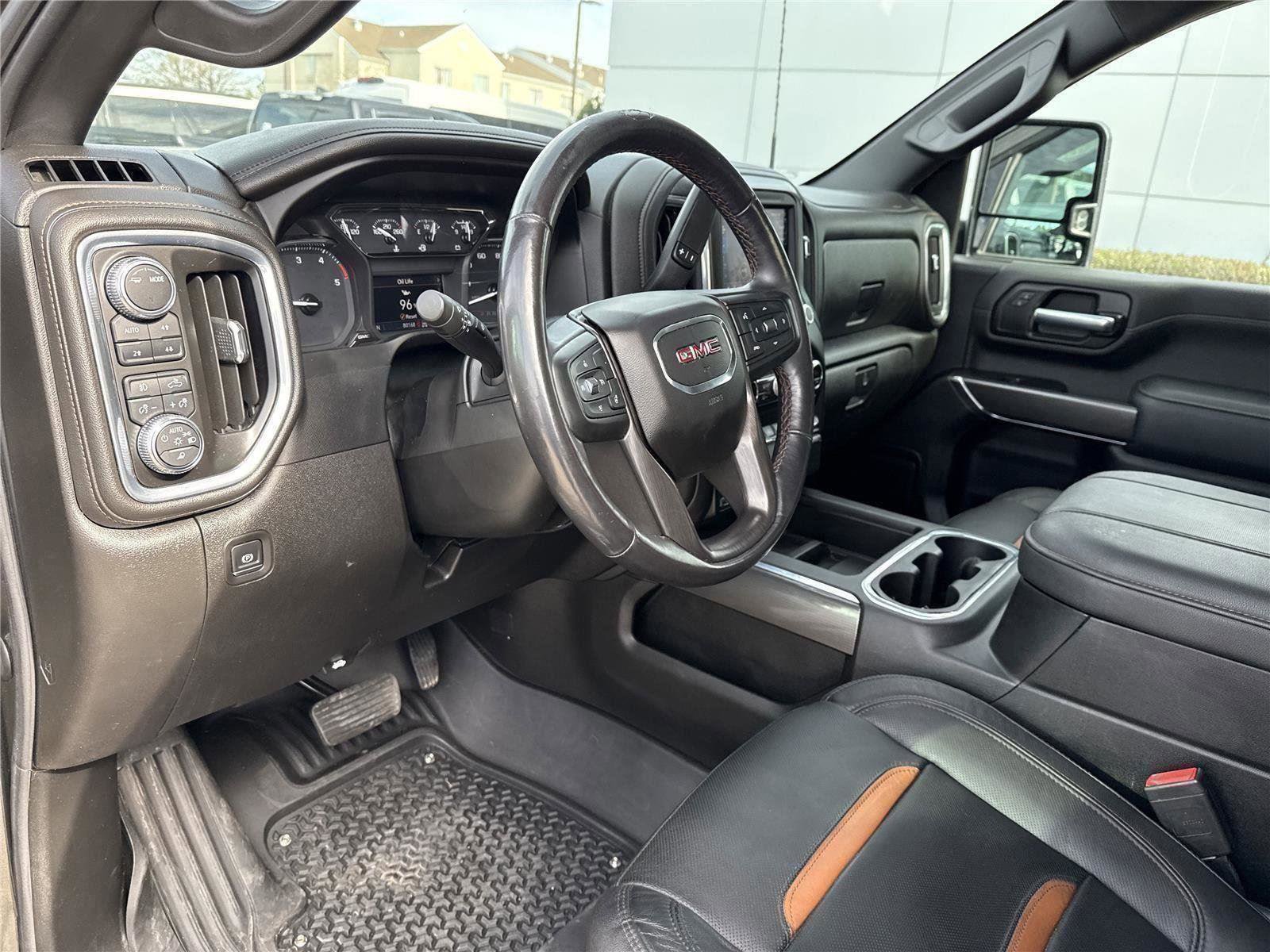 Used 2023 GMC Sierra 2500 AT4 image 25