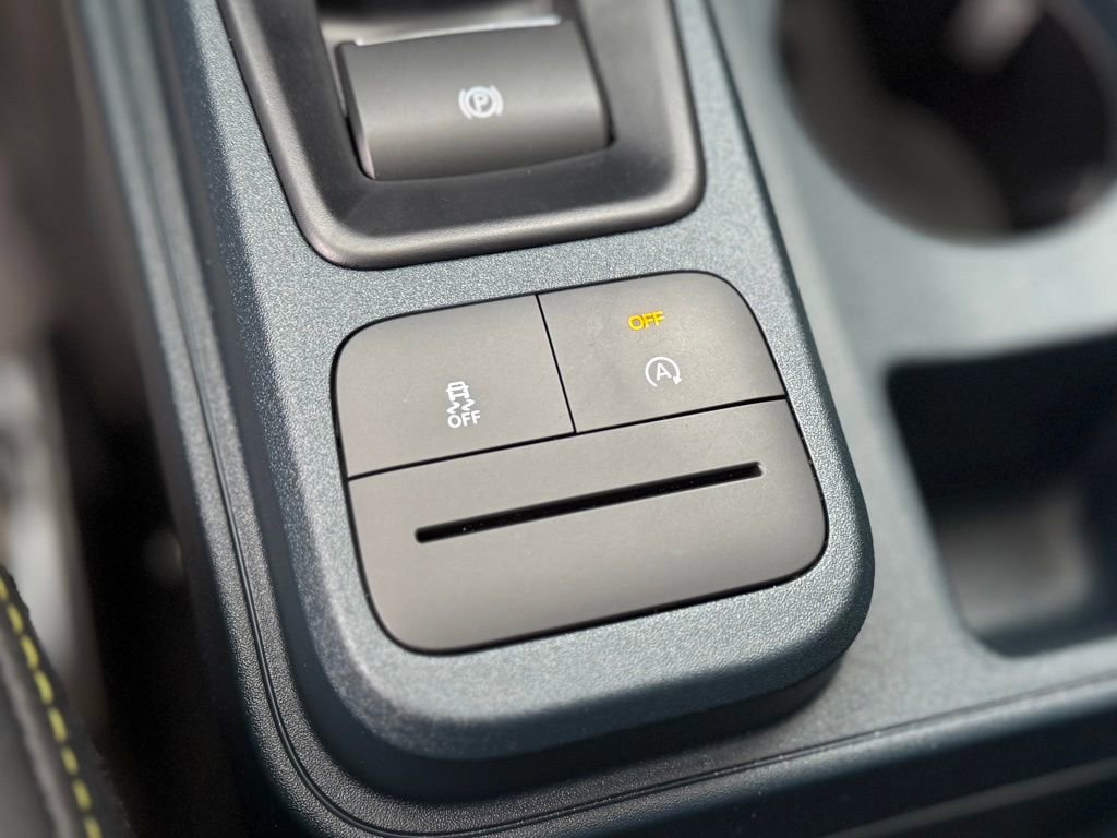 Certified 2025 Ford Maverick Lobo image 18