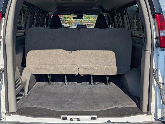 Used 2025 Chevrolet Express 3500 LT w/ LT Preferred Equipment Group RWD image 9