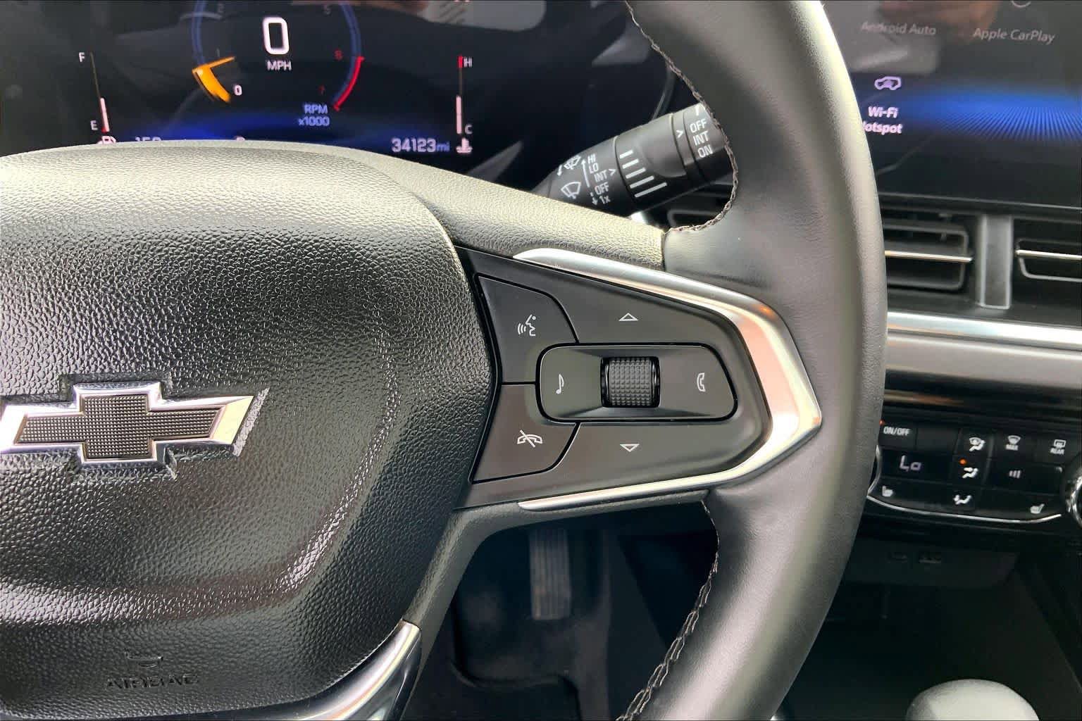 Used 2025 Chevrolet Trax ACTIV w/ Driver Confidence Package FWD image 21