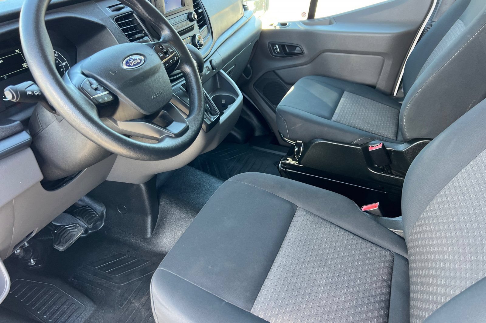 Certified 2025 Ford Transit 250 Low Roof w/ Exterior Upgrade Package RWD image 12