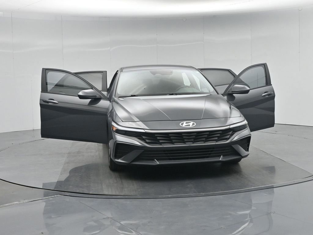 Used 2024 Hyundai Elantra SEL image 56