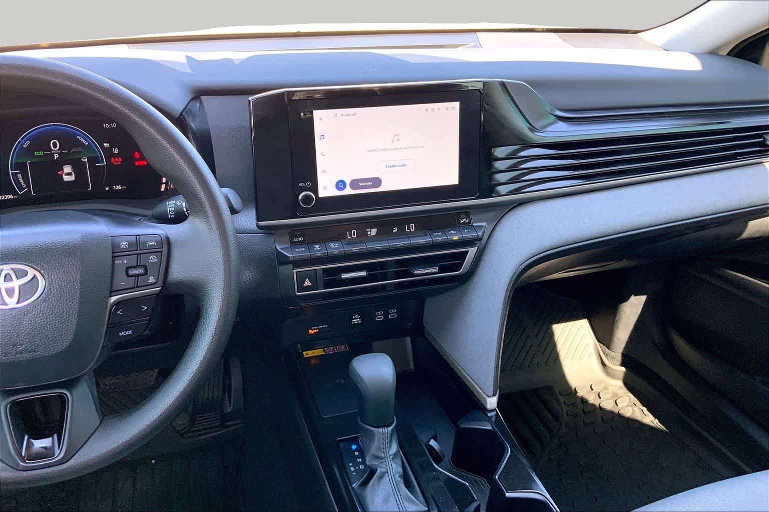 Used 2025 Toyota Camry LE FWD image 7