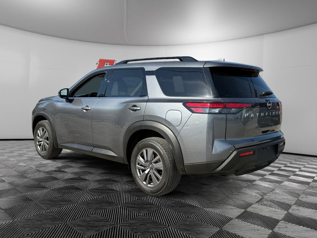 Used 2025 Nissan Pathfinder SV AWD/4WD image 3