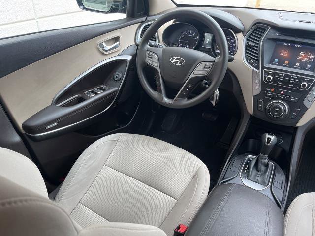 Used 2017 Hyundai Santa Fe Sport image 16