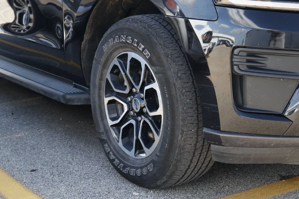 Certified 2024 Ford Expedition Max XLT AWD/4WD image 4