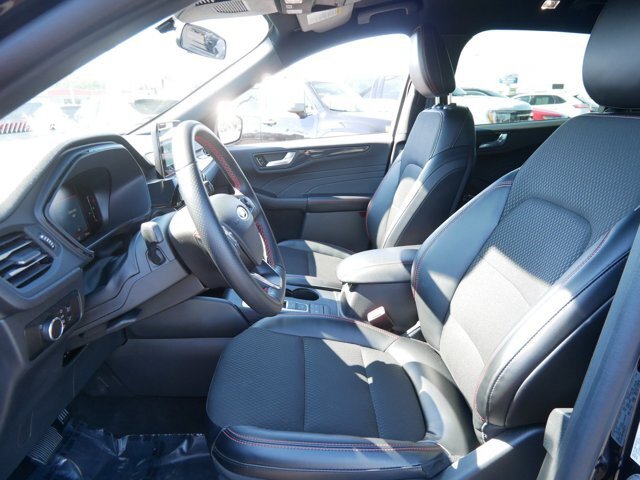 Certified 2025 Ford Escape ST-Line AWD/4WD image 7