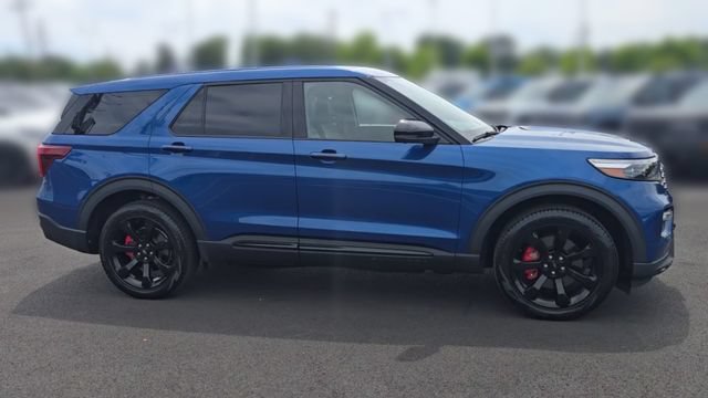 Certified 2022 Ford Explorer ST w/ Equipment Group 401A AWD/4WD image 2