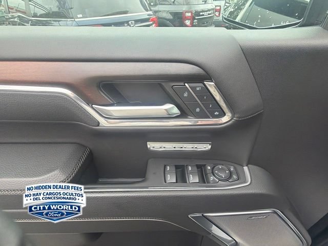 Used 2024 GMC Sierra 1500 Denali w/ Technology Package AWD/4WD image 5