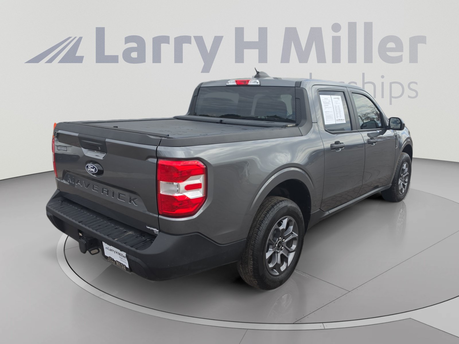 Certified 2025 Ford Maverick XLT w/ XLT Luxury Package FWD image 5