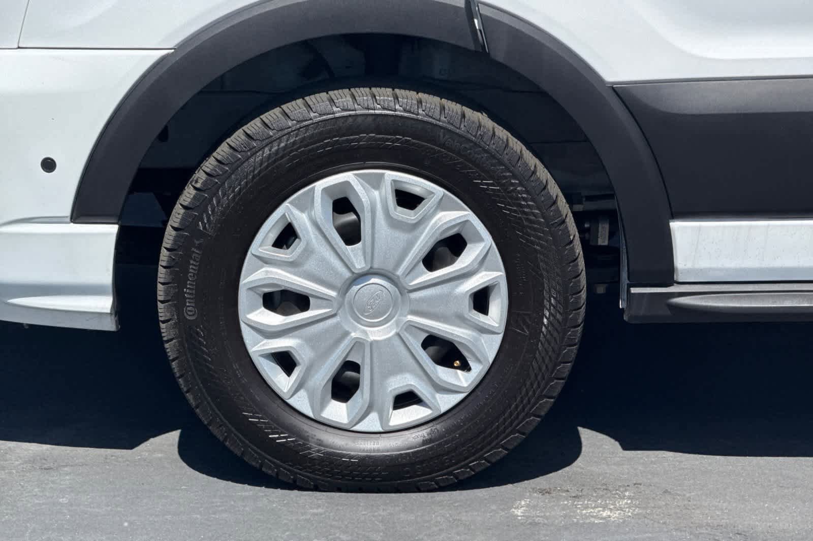 Certified 2025 Ford Transit 350 XLT RWD image 32