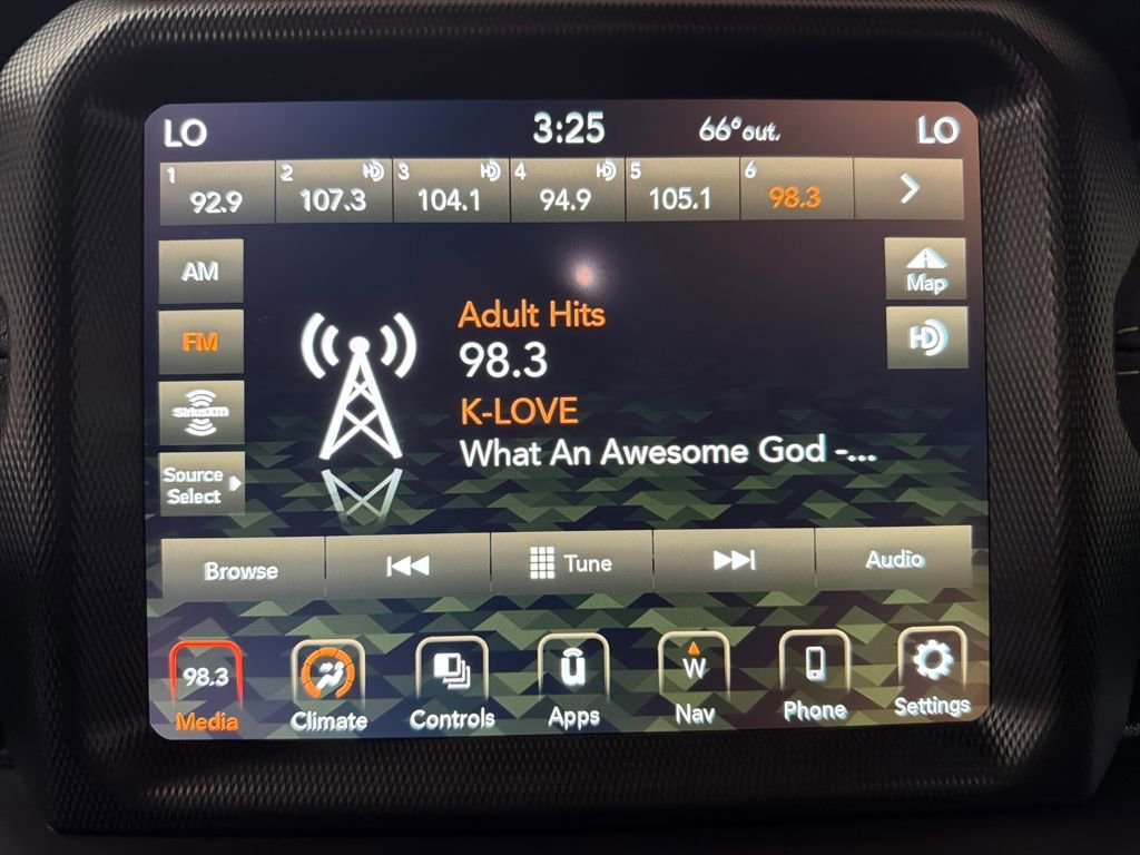 Used 2022 Jeep Wrangler Unlimited Sahara image 25