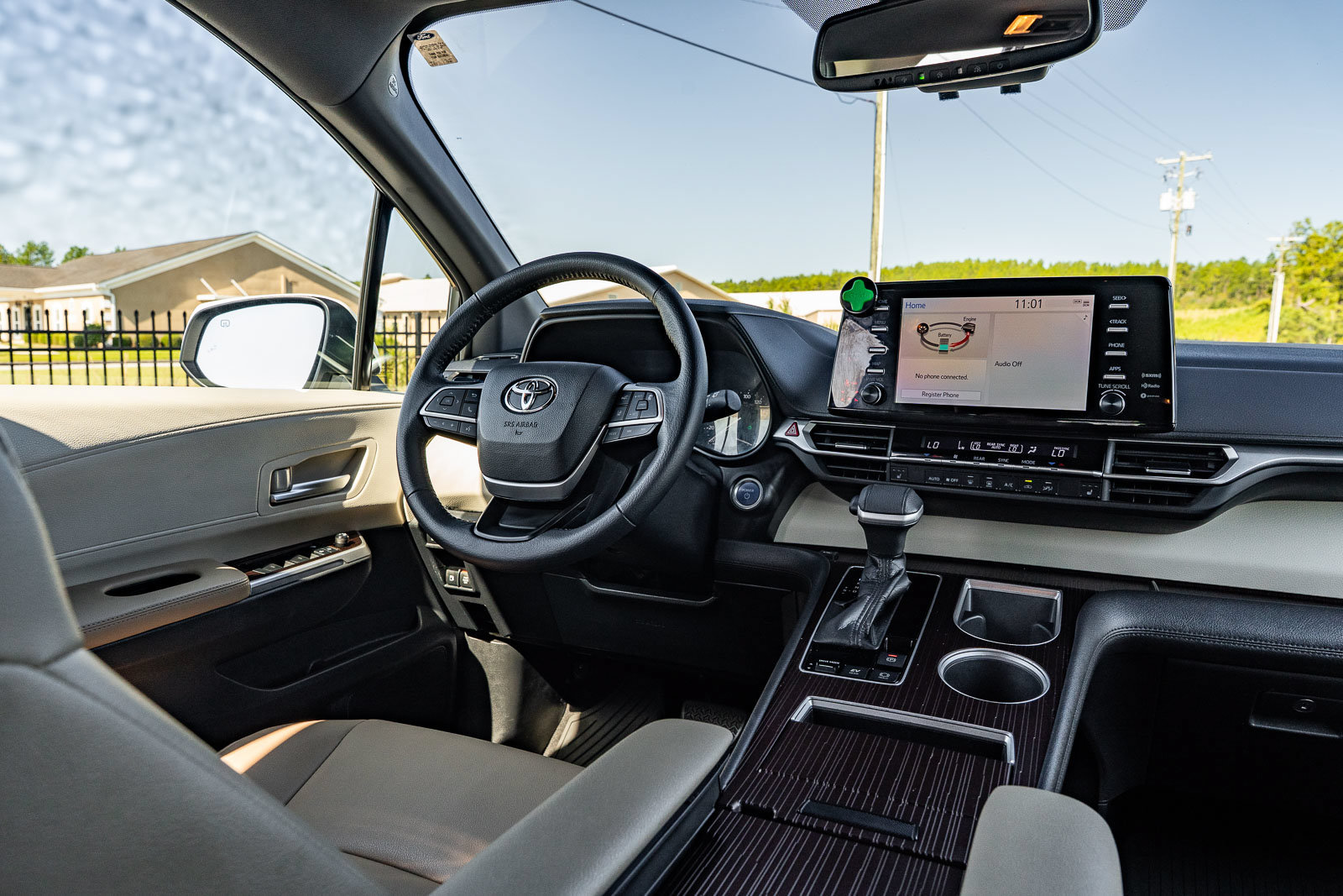 Used 2022 Toyota Sienna XLE FWD image 33