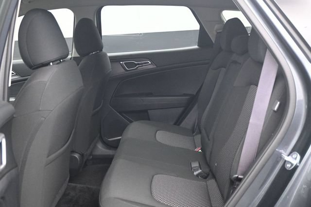 Used 2025 Kia Sportage LX AWD/4WD image 5