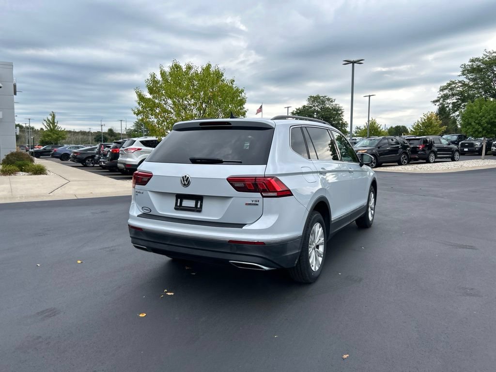 Used 2018 Volkswagen Tiguan SE w/ Panoramic Sunroof Package AWD/4WD image 7