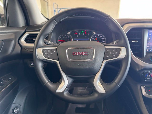 Used 2023 GMC Acadia SLT FWD image 16