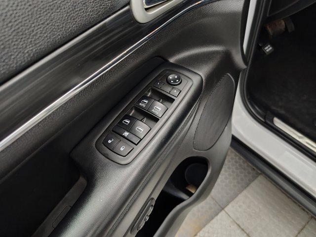Used 2021 Jeep Grand Cherokee Limited AWD/4WD image 18