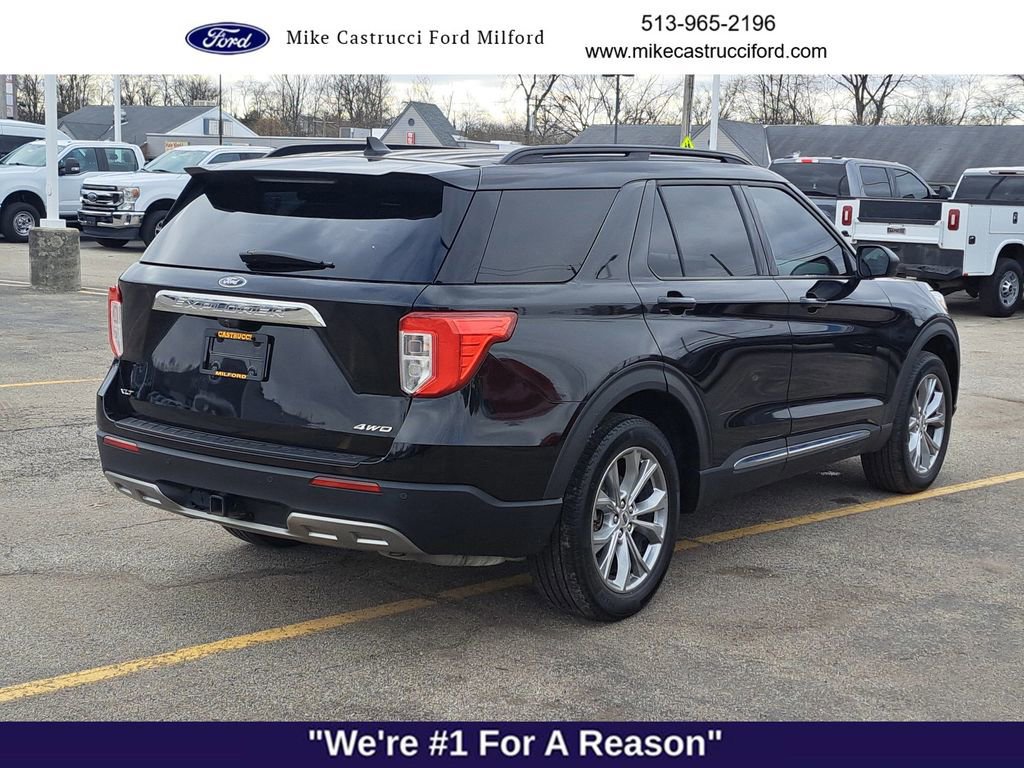 Certified 2021 Ford Explorer XLT w/ Equipment Group 202A image 4